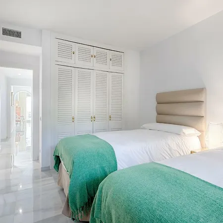 Hanami Alcazaba Front Sea View Апартаменти