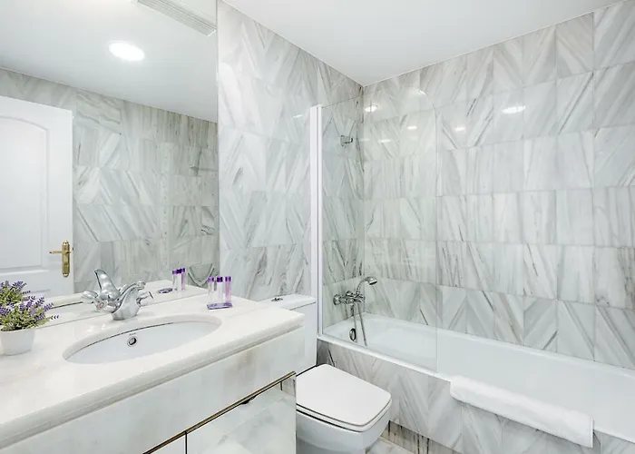 Hanami Alcazaba Front Sea View